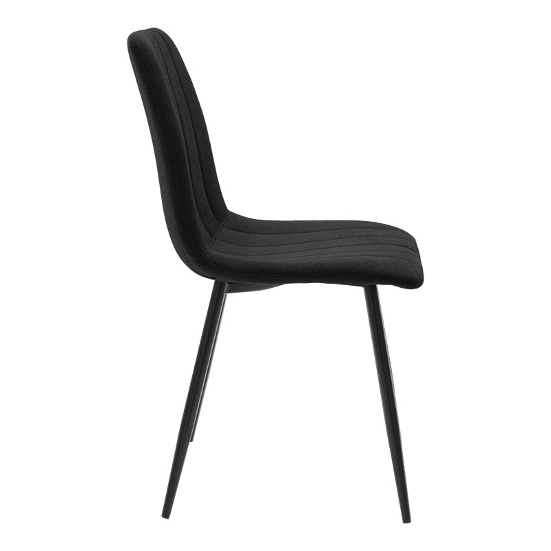 Комплетен трпезариски сет од 5 парчиња Dining Table Waric со елегантна мат црна правоаголна маса и четири усогласени лоунџ столици со засилени дрвени ногарки во натур боја