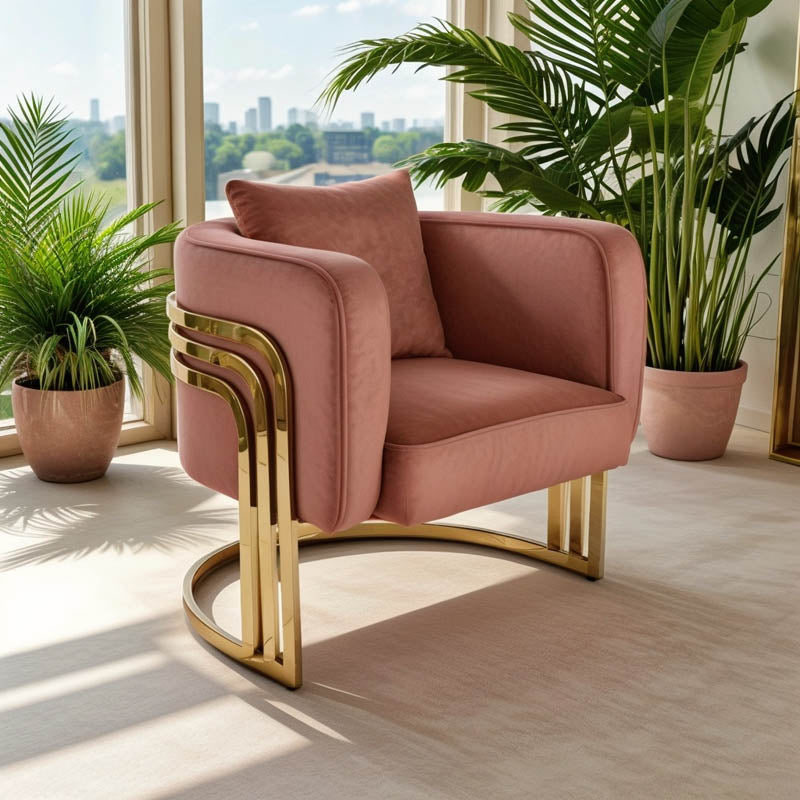 Модерна дизајнерска фотелја Axisspan тапациранa со меко кадифе во боја на гнила јаболка и елегантна златна метална конструкција