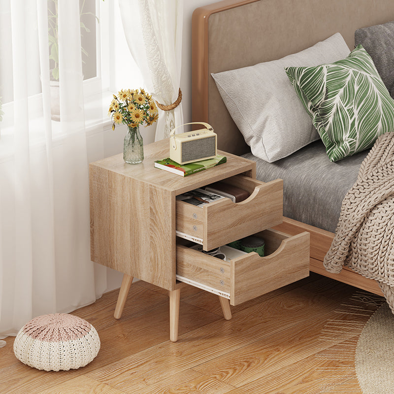Модерно компактно ноќно ормарче Bedside Table Weiic Selma со коцкаст паметен формат и отворена полица со текстура на природен светл натур даб