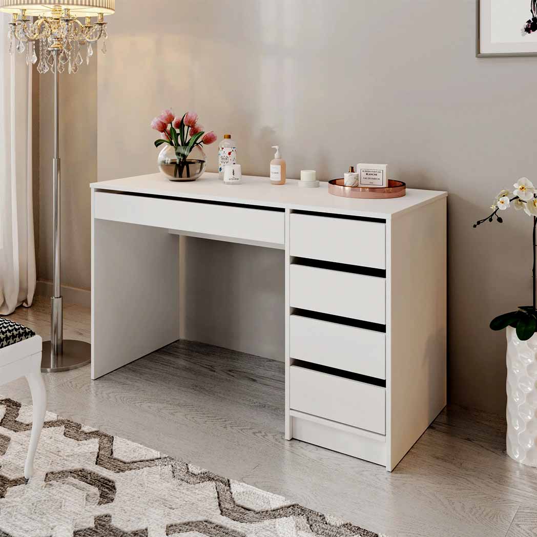elegantno-belo-biro-so-skriena-fioka-120cm