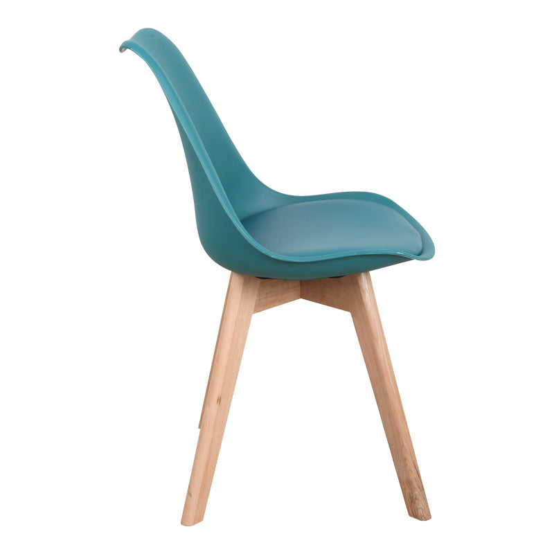 Модерна скандинавска трпезариска и лоунџ столица Chair Xenly во сина боја со меко PU кожно седиште и цврсти ногарки во природна боја на дрво