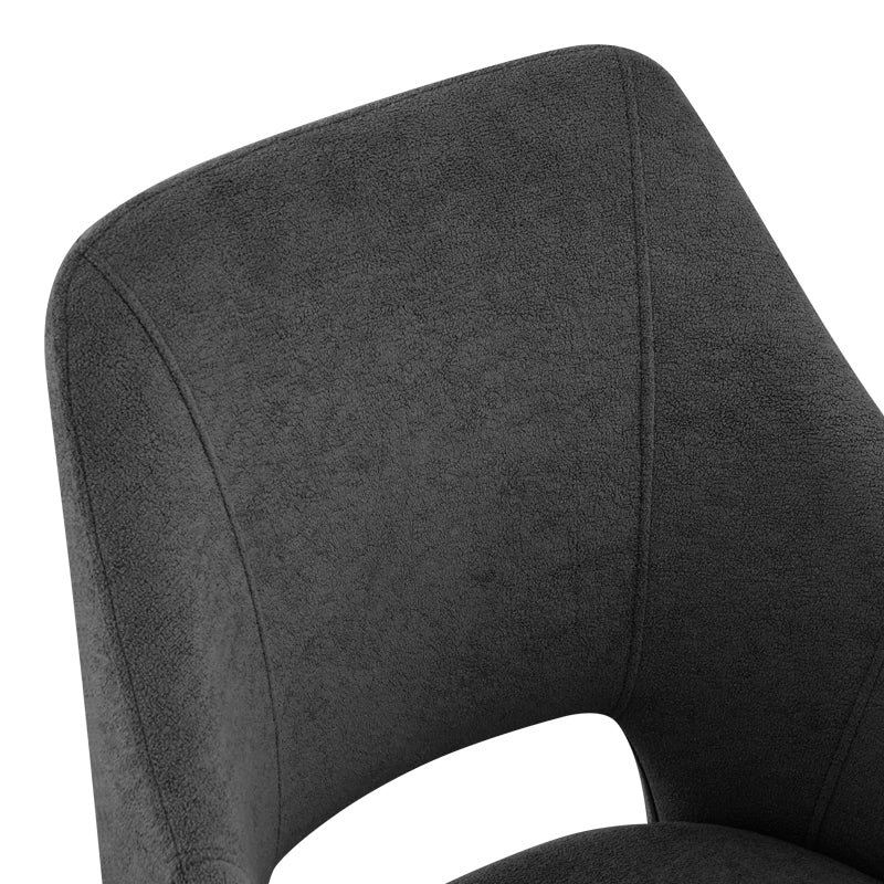 Модерна, естетска и уникатна лоунџ фотелја Armchair Selais обложена со премиум антрацит ткаенина, зајакната паметна шасија и стабилни црни метални ногарки