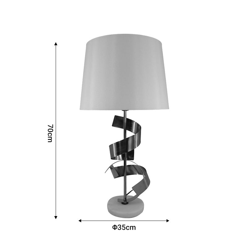 Модерна, исклучително висока и елегантна столна лампа Table lamp Galaon со раскошна златна метална основа и голем бел абажур од премиум платно