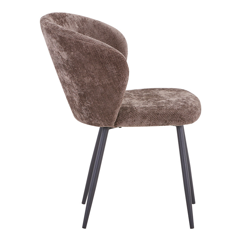 Модерна трпезариска лоунџ столица Chair Xenote тапацирана во засилена топла кафена ткаенина со комфорни наслони и цврсти коси црни метални ногарки