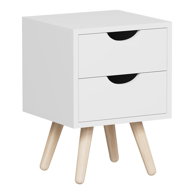 Компактна и модерна правоаголна ноќна масичка Bedside table Xenlo со рамна бела површина и минималистички отворени полици за спална соба